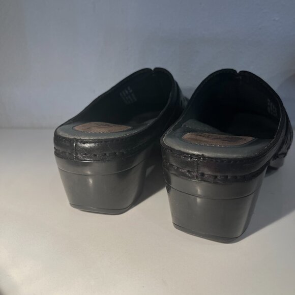 Dansko clogs size 7 - Picture 12 of 14